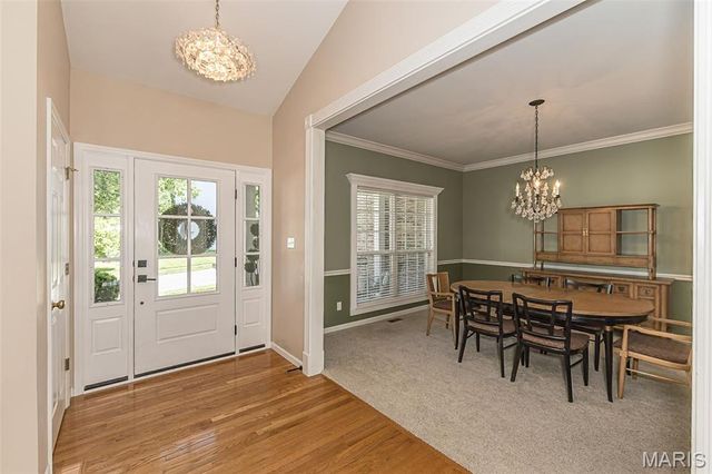 573 Castle Ridge Drive, Ballwin, MO 63021