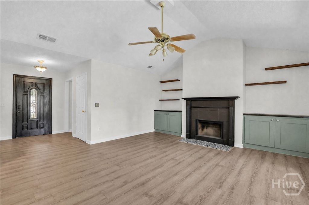 Image 12 of property listing at 129 Jennifer Circle, Rincon, GA 31326