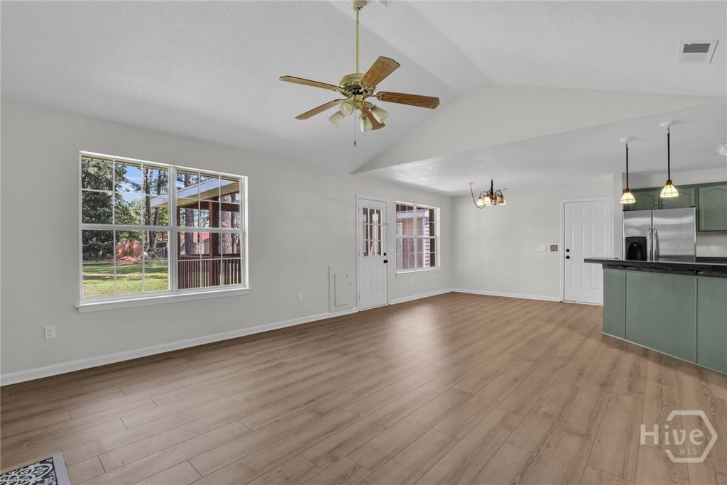 Image 14 of property listing at 129 Jennifer Circle, Rincon, GA 31326