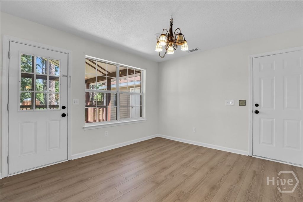 Image 15 of property listing at 129 Jennifer Circle, Rincon, GA 31326