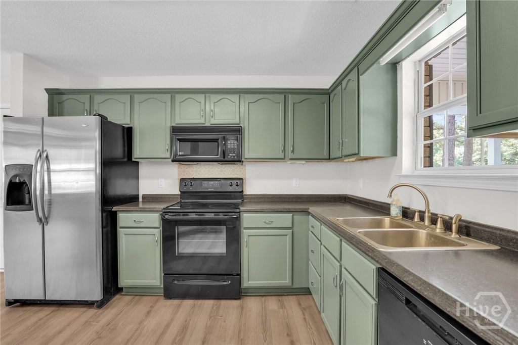 Image 22 of property listing at 129 Jennifer Circle, Rincon, GA 31326
