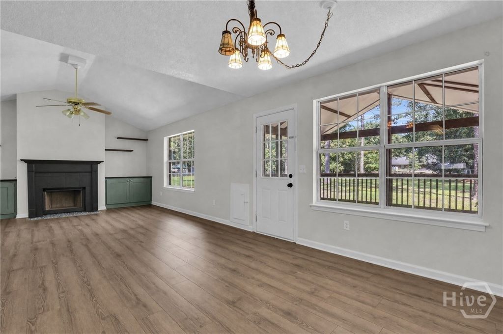 Image 25 of property listing at 129 Jennifer Circle, Rincon, GA 31326