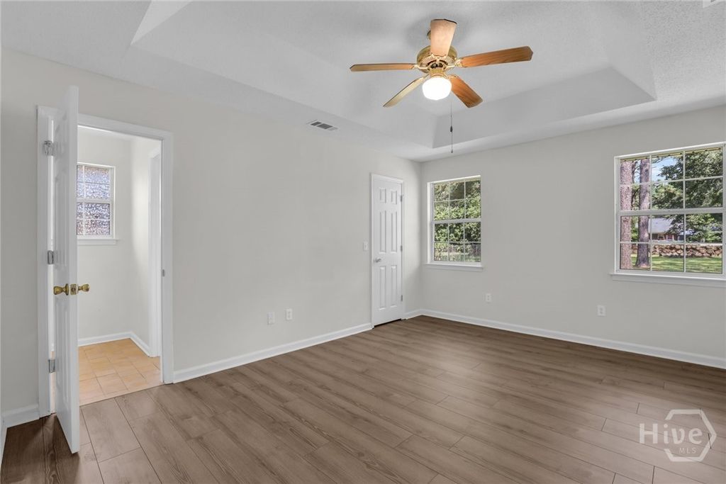 Image 27 of property listing at 129 Jennifer Circle, Rincon, GA 31326