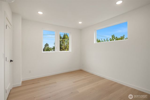 7334 25th Avenue NW, Seattle, WA 98117