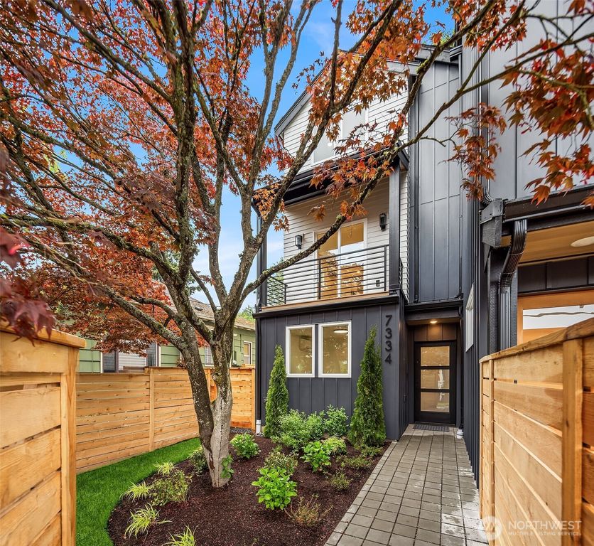 7334 25th Avenue NW, Seattle, WA 98117