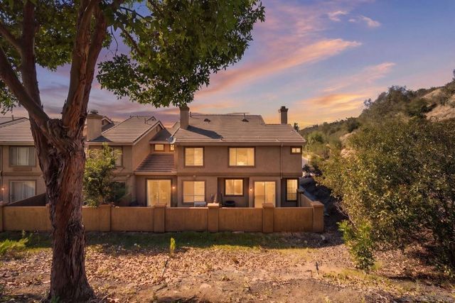 9525 Questa Pointe, San Diego, CA 92126