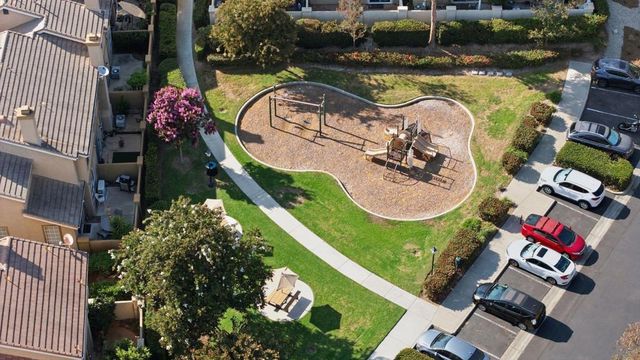 9525 Questa Pointe, San Diego, CA 92126