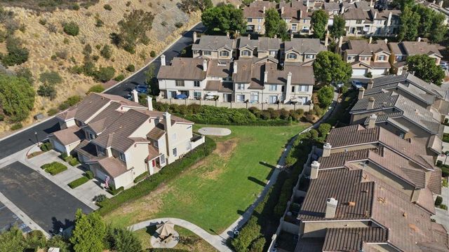 9525 Questa Pointe, San Diego, CA 92126