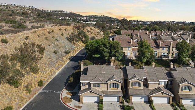 9525 Questa Pointe, San Diego, CA 92126