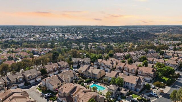 9525 Questa Pointe, San Diego, CA 92126