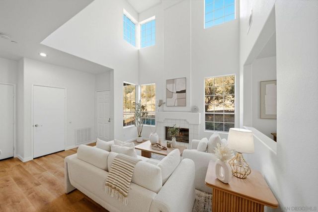 9525 Questa Pointe, San Diego, CA 92126