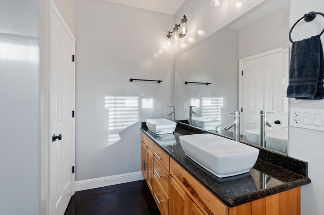 2899 Gunn Court, Redding, CA 96001