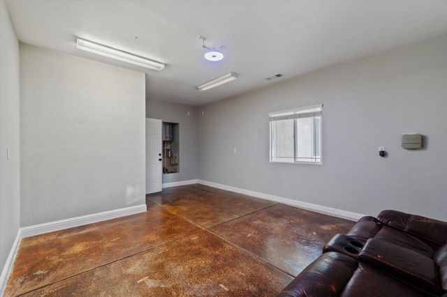 2899 Gunn Court, Redding, CA 96001