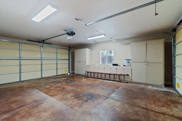 2899 Gunn Court, Redding, CA 96001