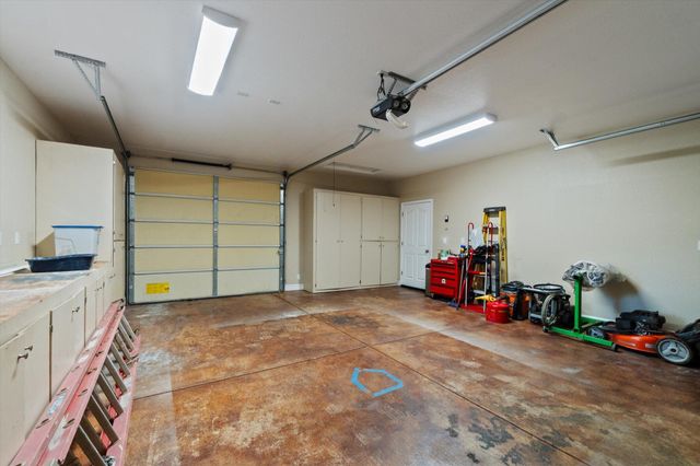 2899 Gunn Court, Redding, CA 96001