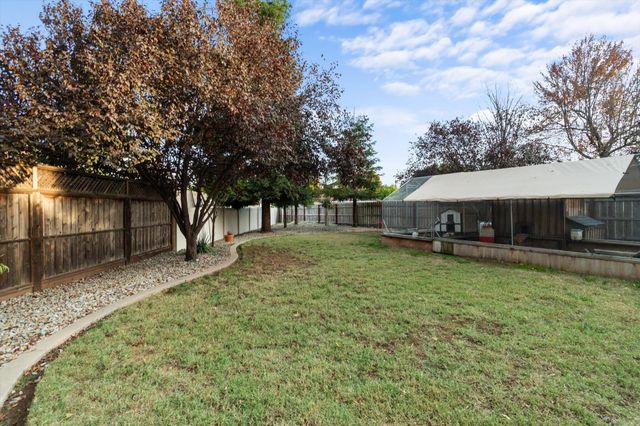 2899 Gunn Court, Redding, CA 96001