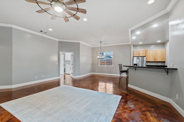 2899 Gunn Court, Redding, CA 96001