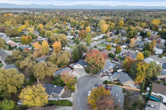 2899 Gunn Court, Redding, CA 96001
