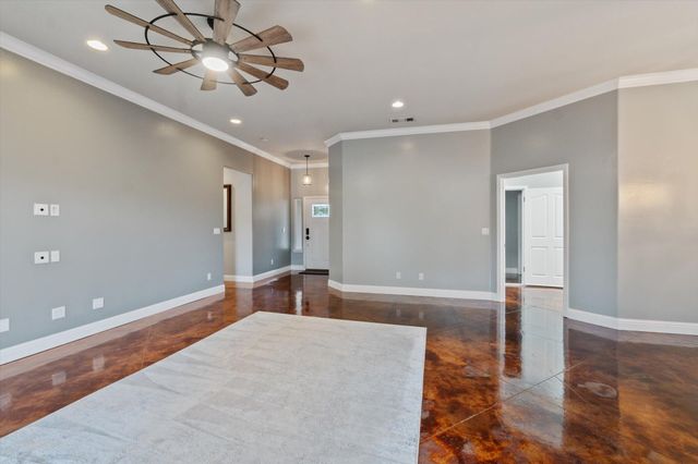 2899 Gunn Court, Redding, CA 96001