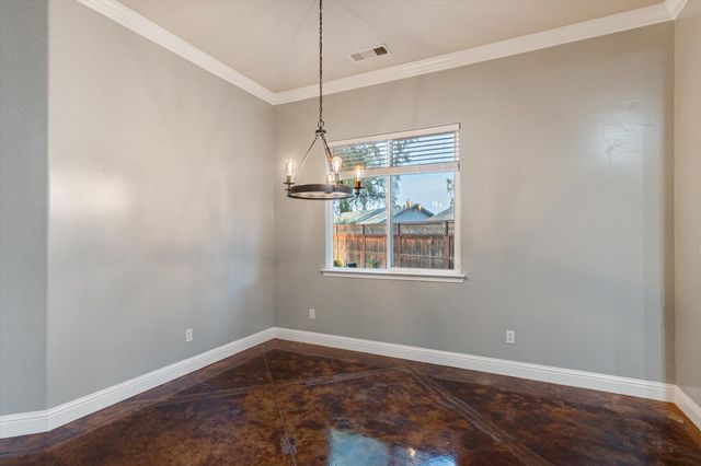 2899 Gunn Court, Redding, CA 96001