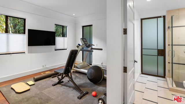 7801 Hillside Avenue, Los Angeles, CA 90046