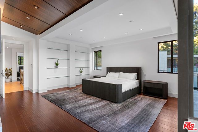 7801 Hillside Avenue, Los Angeles, CA 90046