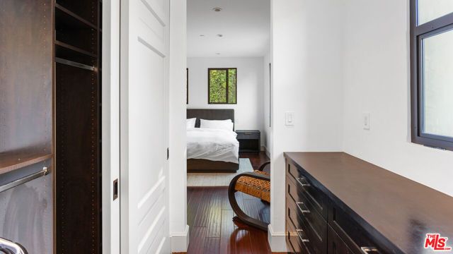 7801 Hillside Avenue, Los Angeles, CA 90046