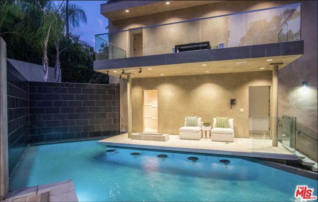 7801 Hillside Avenue, Los Angeles, CA 90046