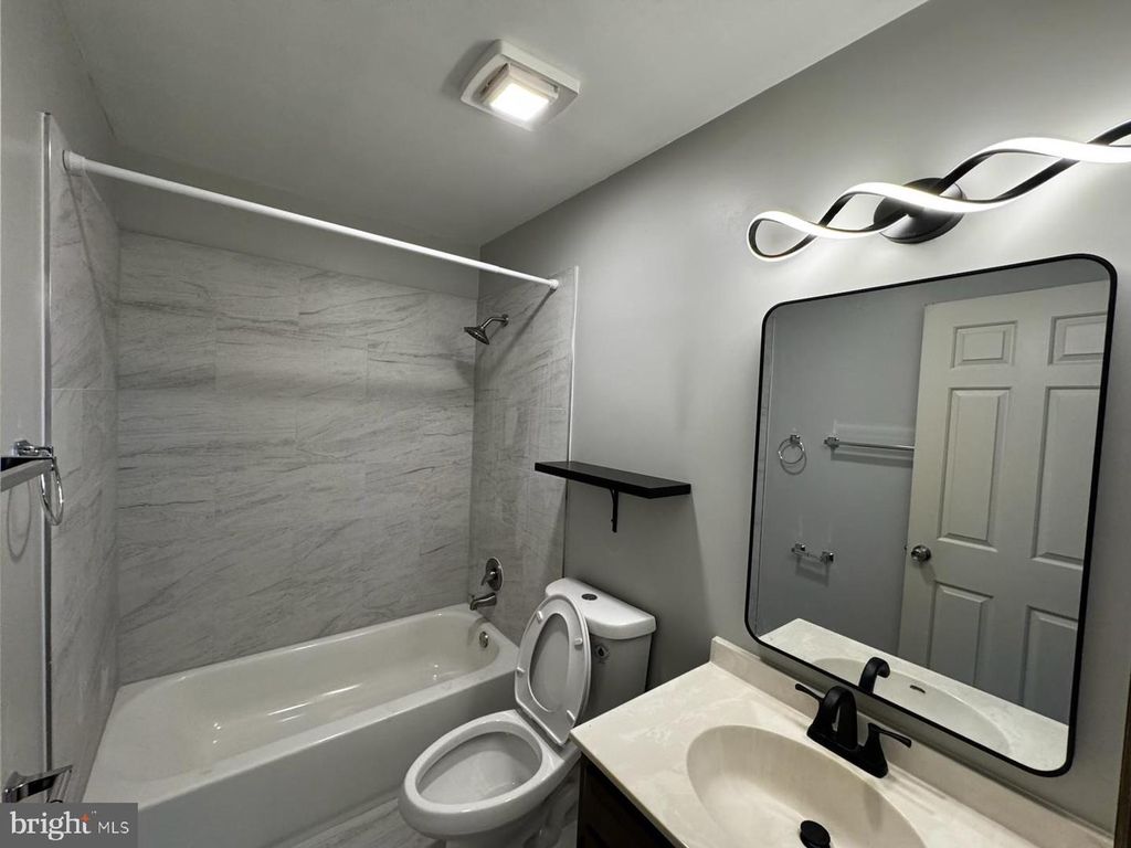 516 SUSAN DR, King Of Prussia, PA 19406