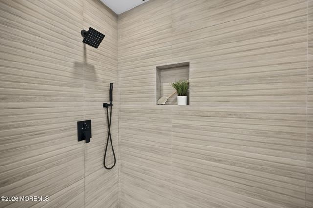 44 Sandpiper Drive, Manalapan, NJ 07726