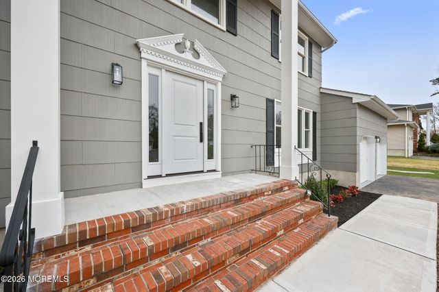 44 Sandpiper Drive, Manalapan, NJ 07726