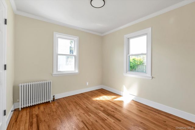 241 Phyllis Drive, Lindenhurst, NY 11757