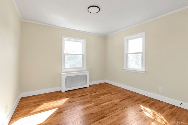 241 Phyllis Drive, Lindenhurst, NY 11757