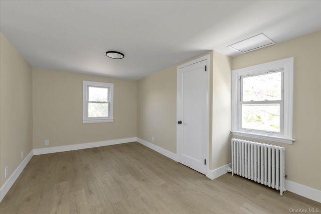 241 Phyllis Drive, Lindenhurst, NY 11757