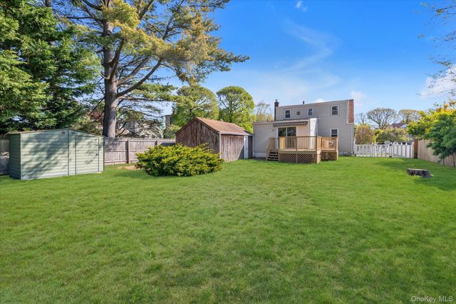 241 Phyllis Drive, Lindenhurst, NY 11757
