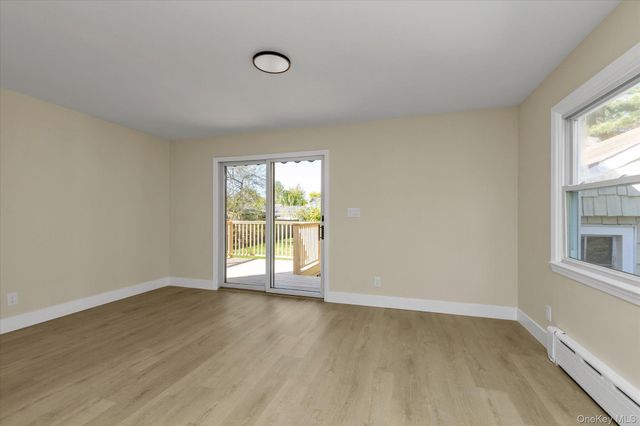 241 Phyllis Drive, Lindenhurst, NY 11757