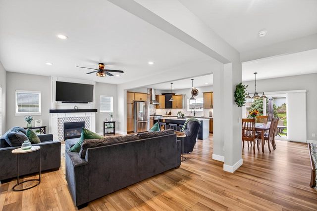 1925 Grieg Drive, Mount Horeb, WI 53572