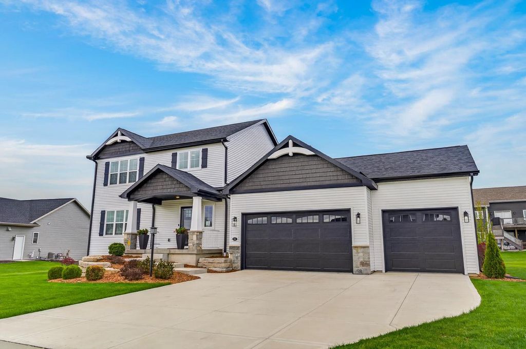 1925 Grieg Drive, Mount Horeb, WI 53572