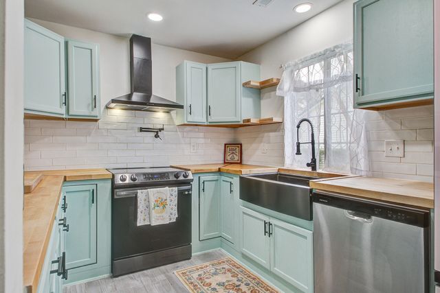 100 Tanager Street, Summerville, SC 29483