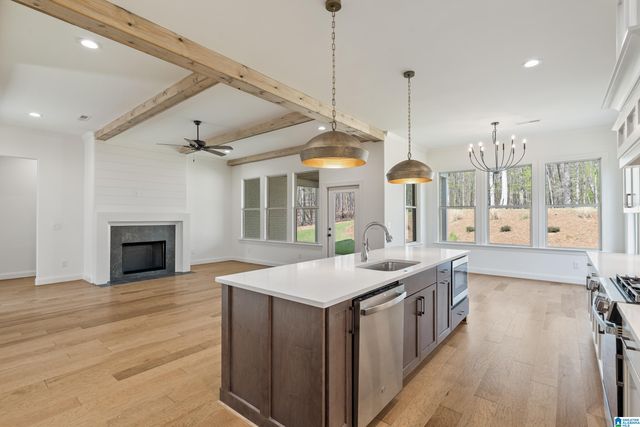 660 LIME CREEK WAY, Chelsea, AL 35043