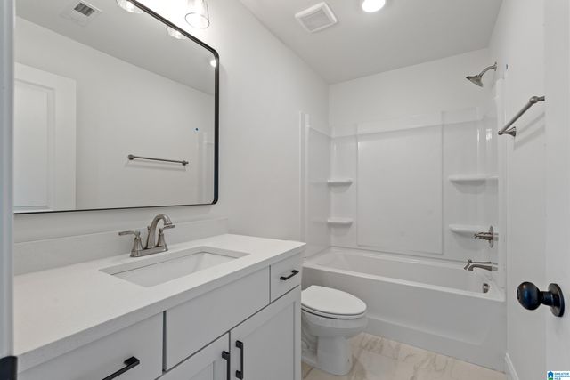 660 LIME CREEK WAY, Chelsea, AL 35043