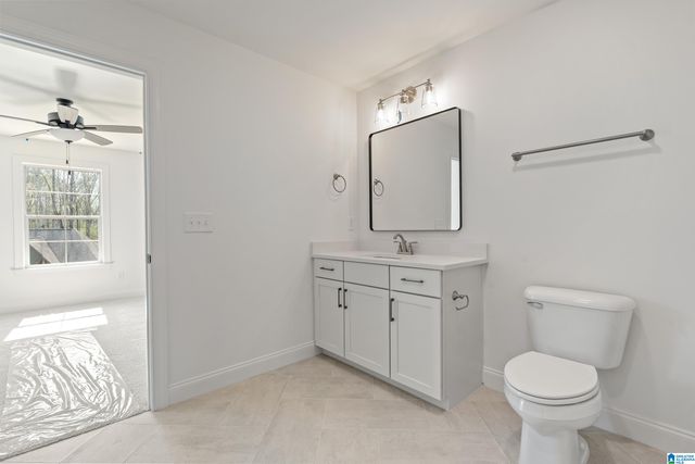 660 LIME CREEK WAY, Chelsea, AL 35043