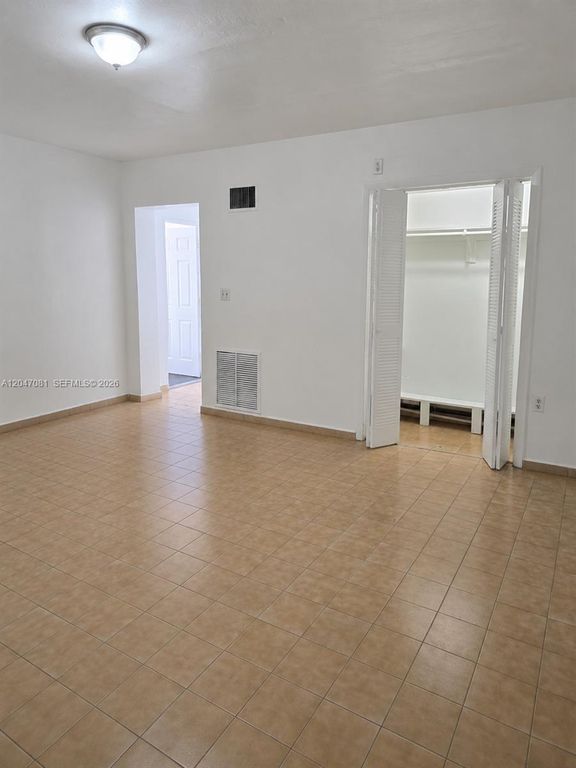 5810 W Flagler St 3, Miami, FL 33144