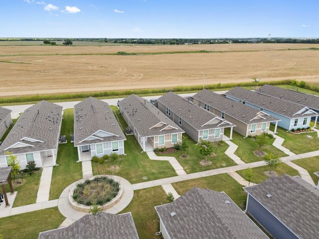 465 Corsair Way, Ferris, TX 75125