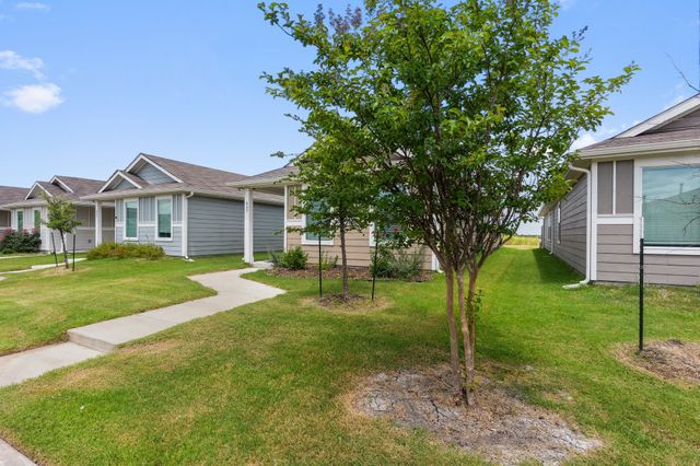 465 Corsair Way, Ferris, TX 75125