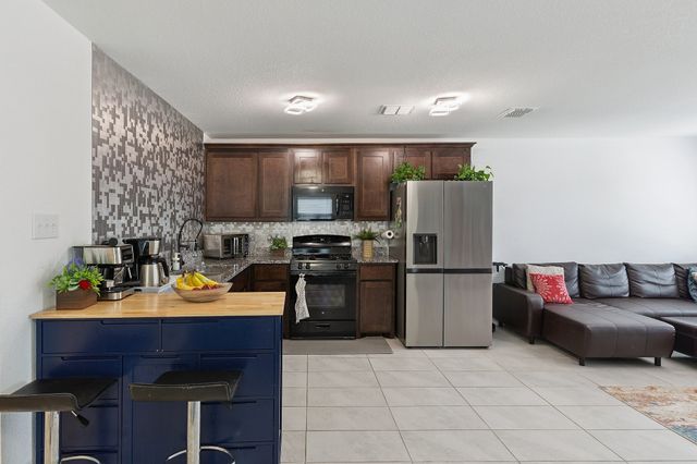 465 Corsair Way, Ferris, TX 75125