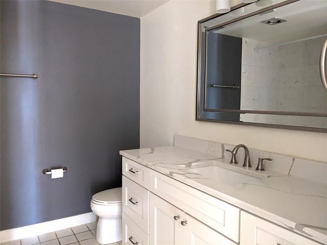 5001 Woodway Drive 1406, Houston, TX 77056