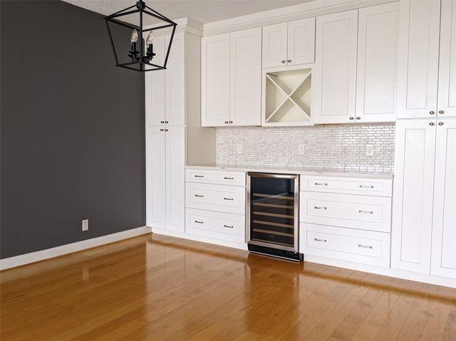 5001 Woodway Drive 1406, Houston, TX 77056