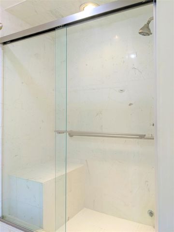 5001 Woodway Drive 1406, Houston, TX 77056