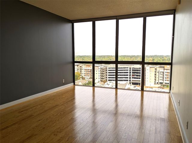 5001 Woodway Drive 1406, Houston, TX 77056